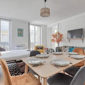 Apartment Joli Champs Elysees - 6p, Paris